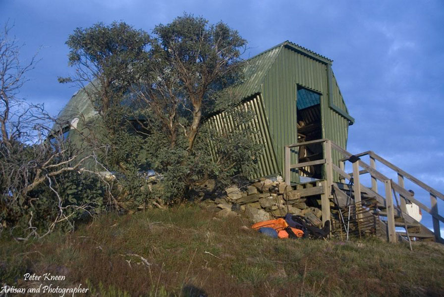 MUMC Mt Feathertop Memorial Hut